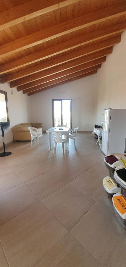 Villa Piscinas Eksteriør bilde